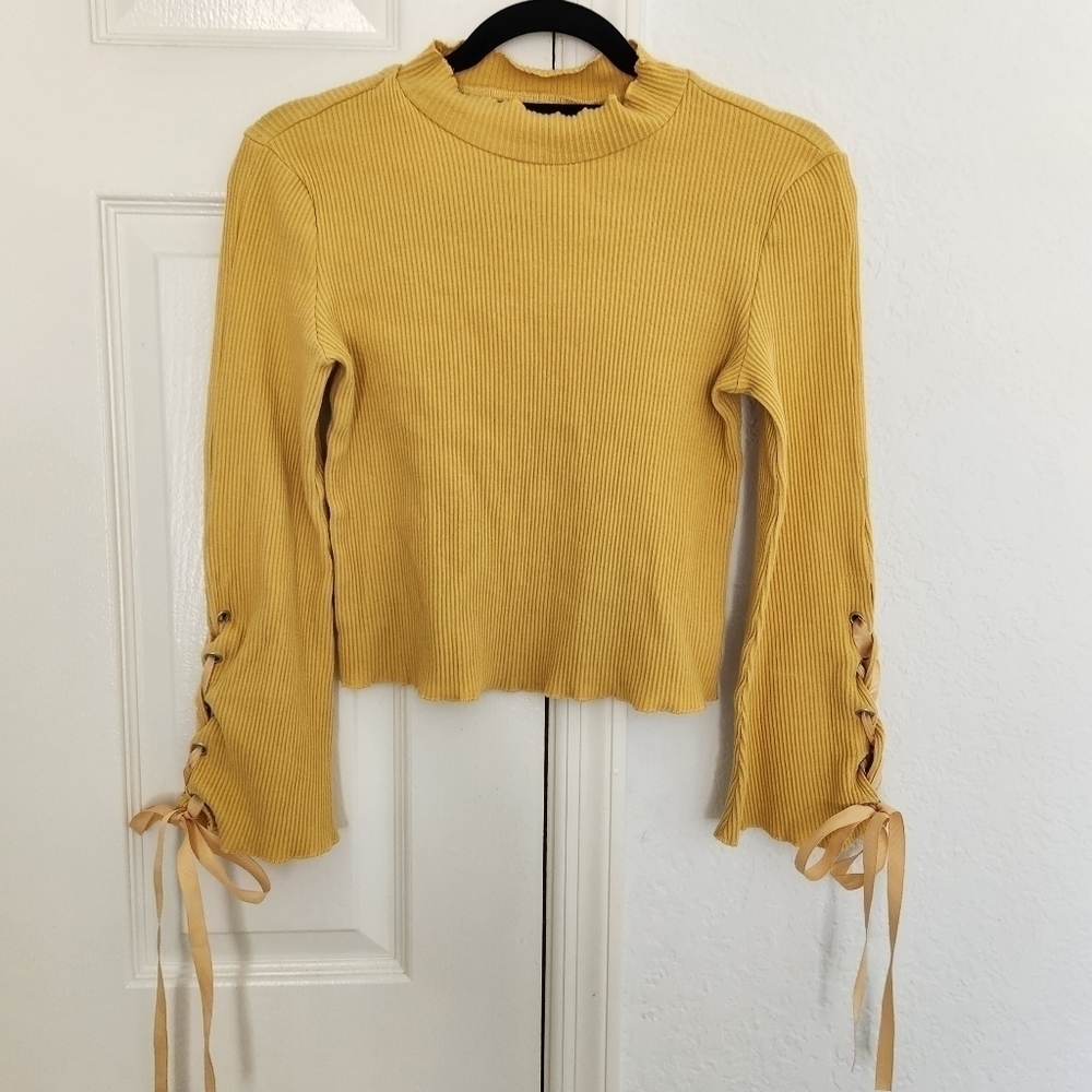 Mustard Longsleeved Top. Size Small